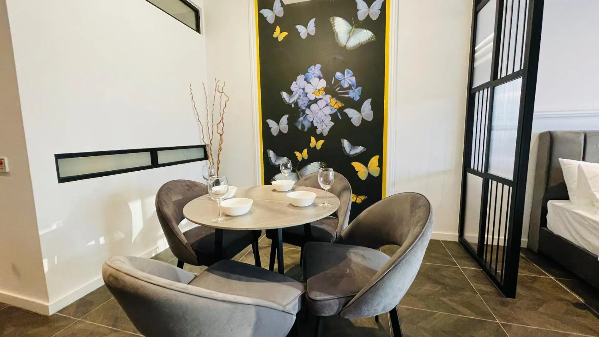 Scarletz Suites Klcc By Gc Luxury Suites Kuala Lumpur Appartement