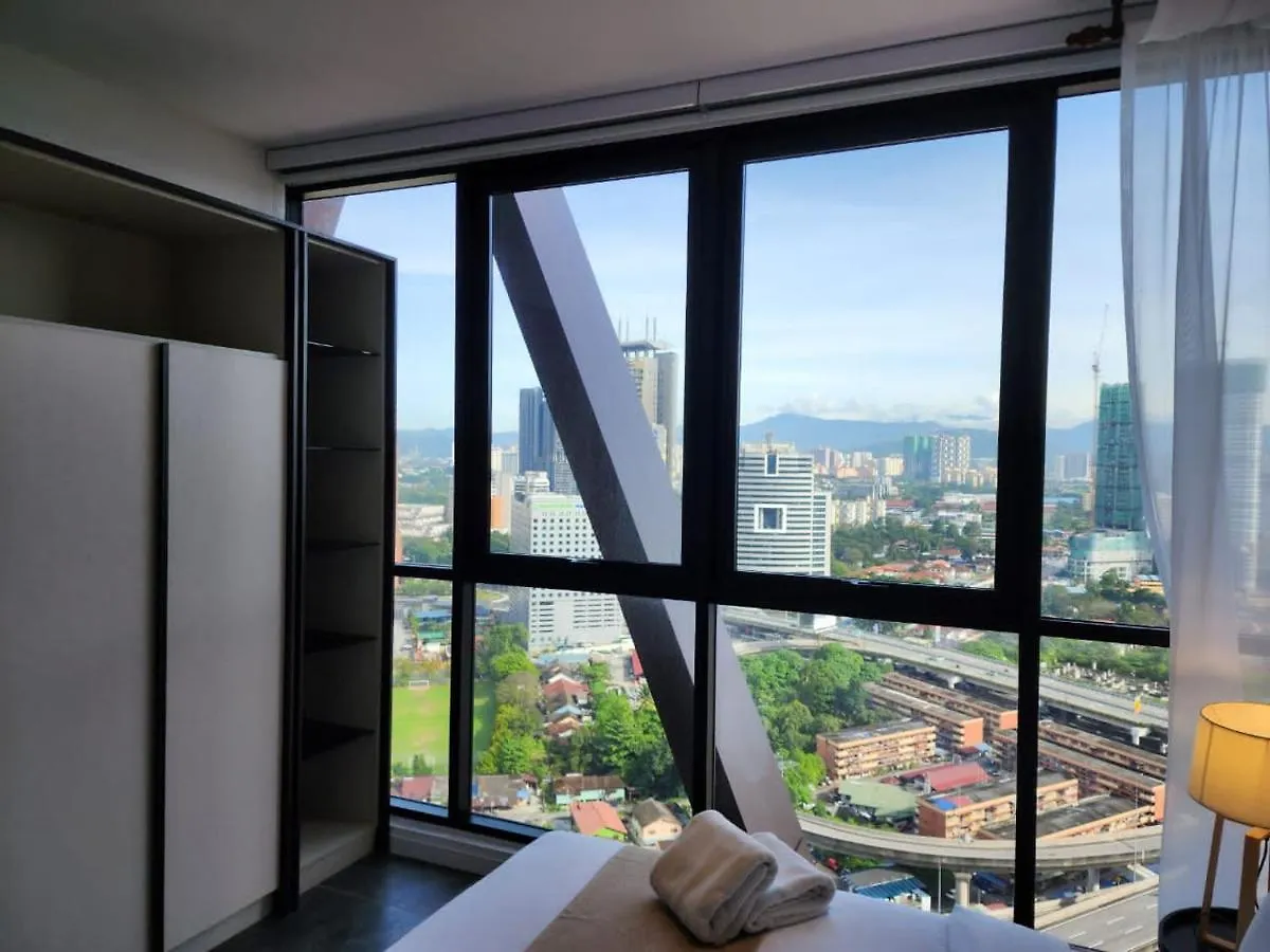 Scarletz Suites Klcc By Gc Luxury Suites 쿠알라룸푸르 아파트