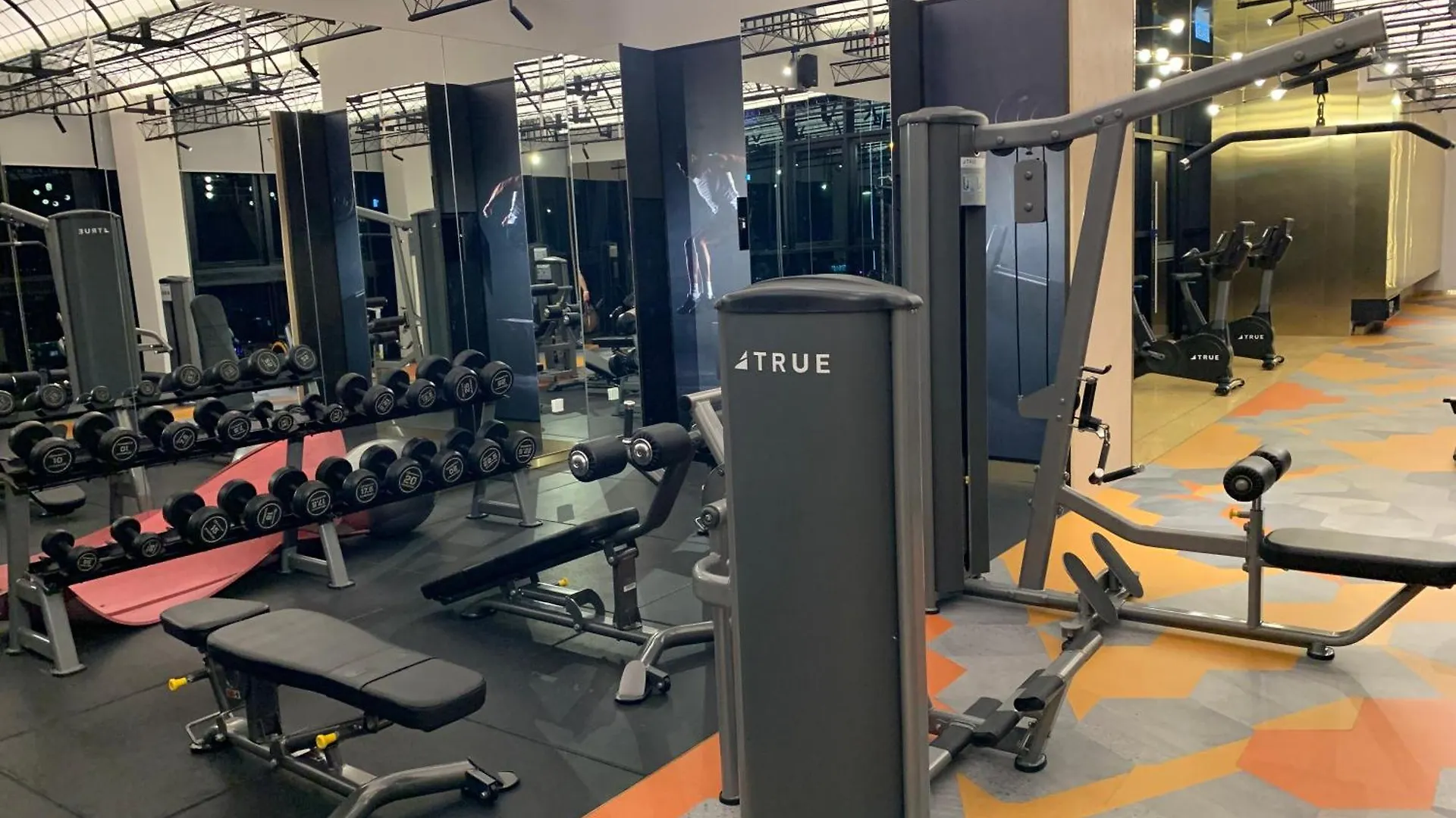 Scarletz Suites Klcc By Gc Luxury Suites 쿠알라룸푸르 아파트