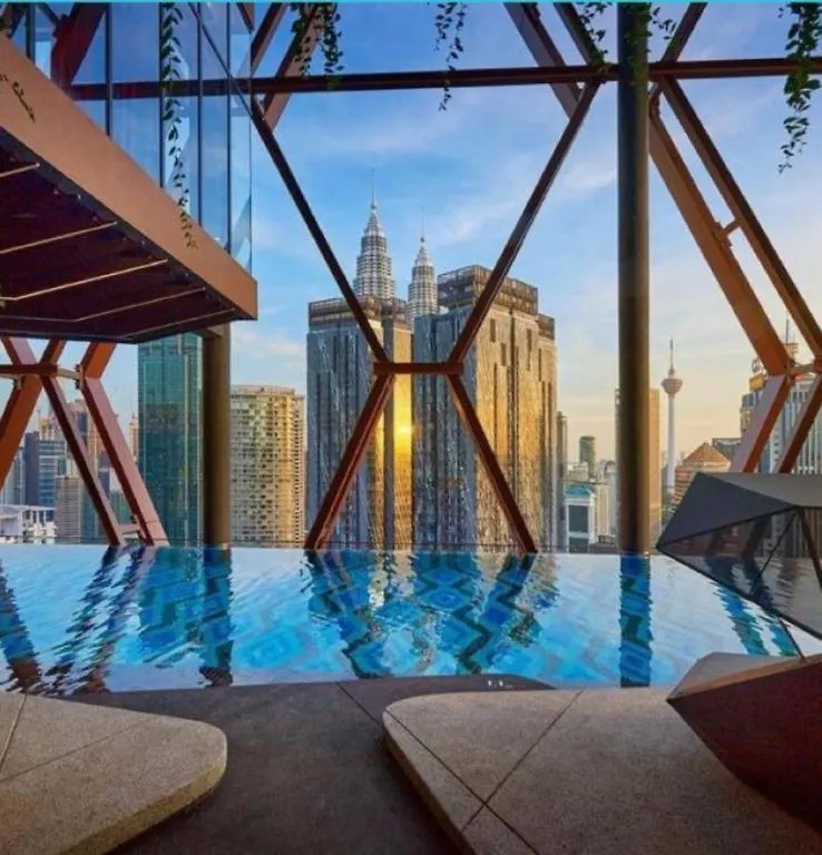 Scarletz Suites Klcc By Gc Luxury Suites 쿠알라룸푸르 말레이시아