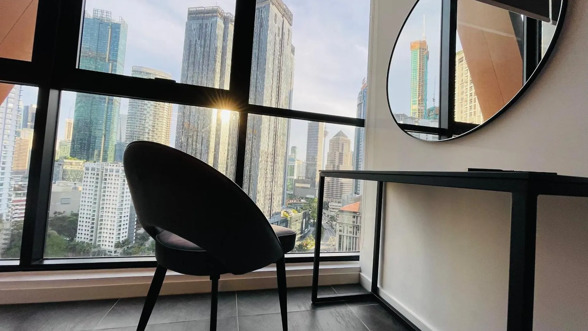 Scarletz Suites Klcc By Gc Luxury Suites 쿠알라룸푸르 0*,